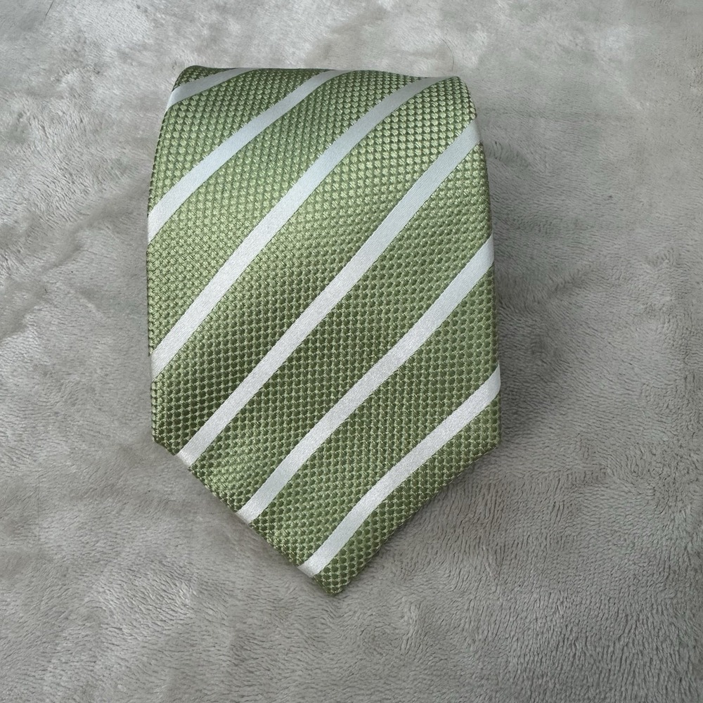 Resilio 100% Silk Green White Striped Neck Tie Rainbow Lining 3.5 x 59